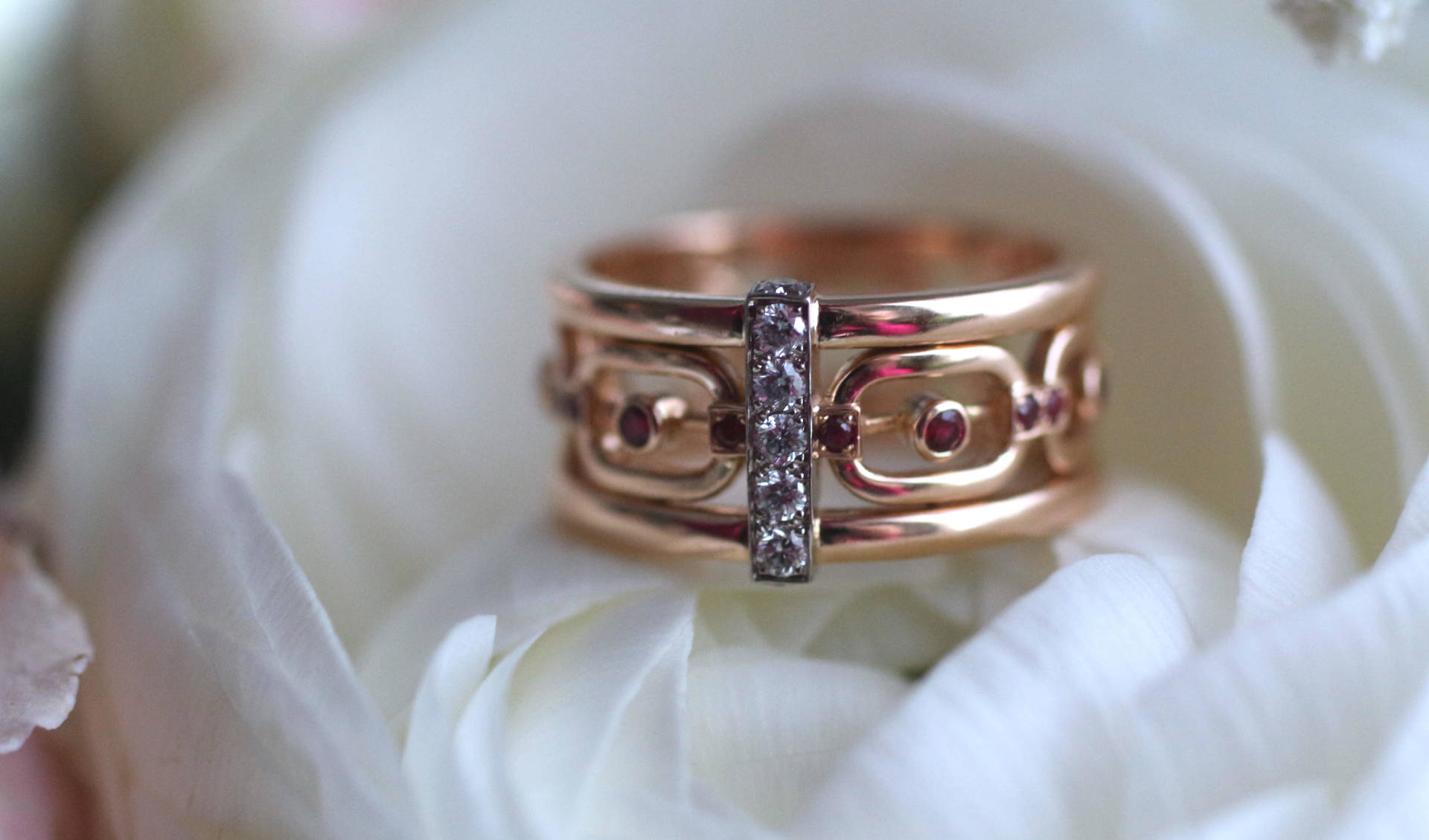 OLIJO, a jewelry brand by designer Priscilla de Gastines