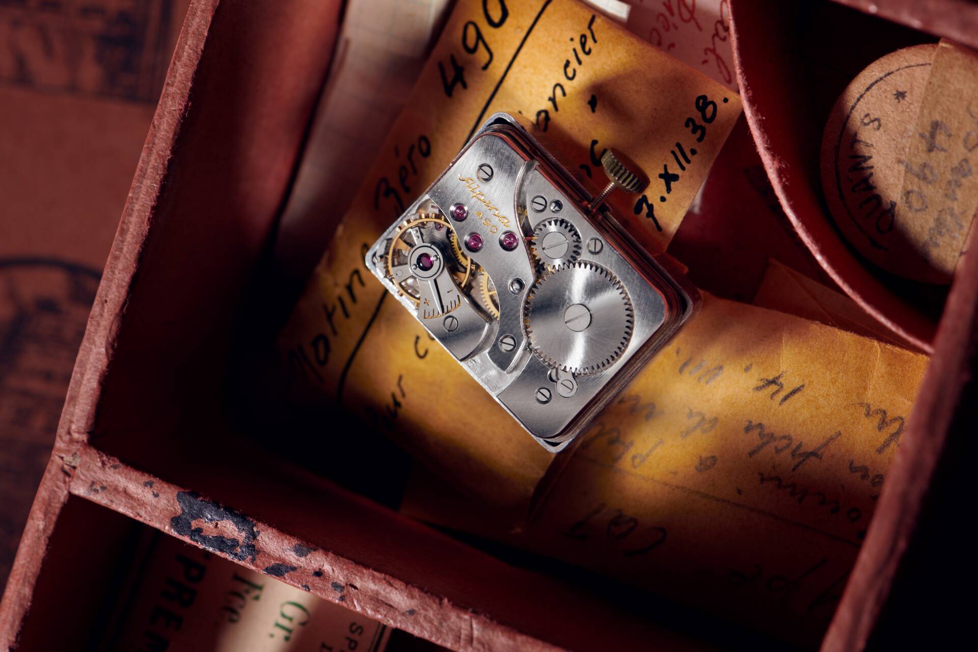 Watch movements explained like a beautiful jewel